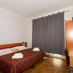 https://villa-gioia-milan.it-lombardy.com